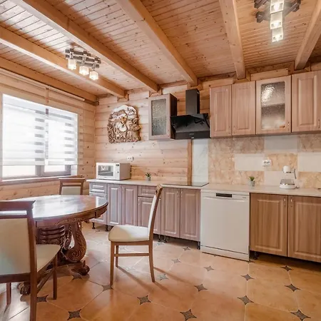Ladna Bukovel Villa